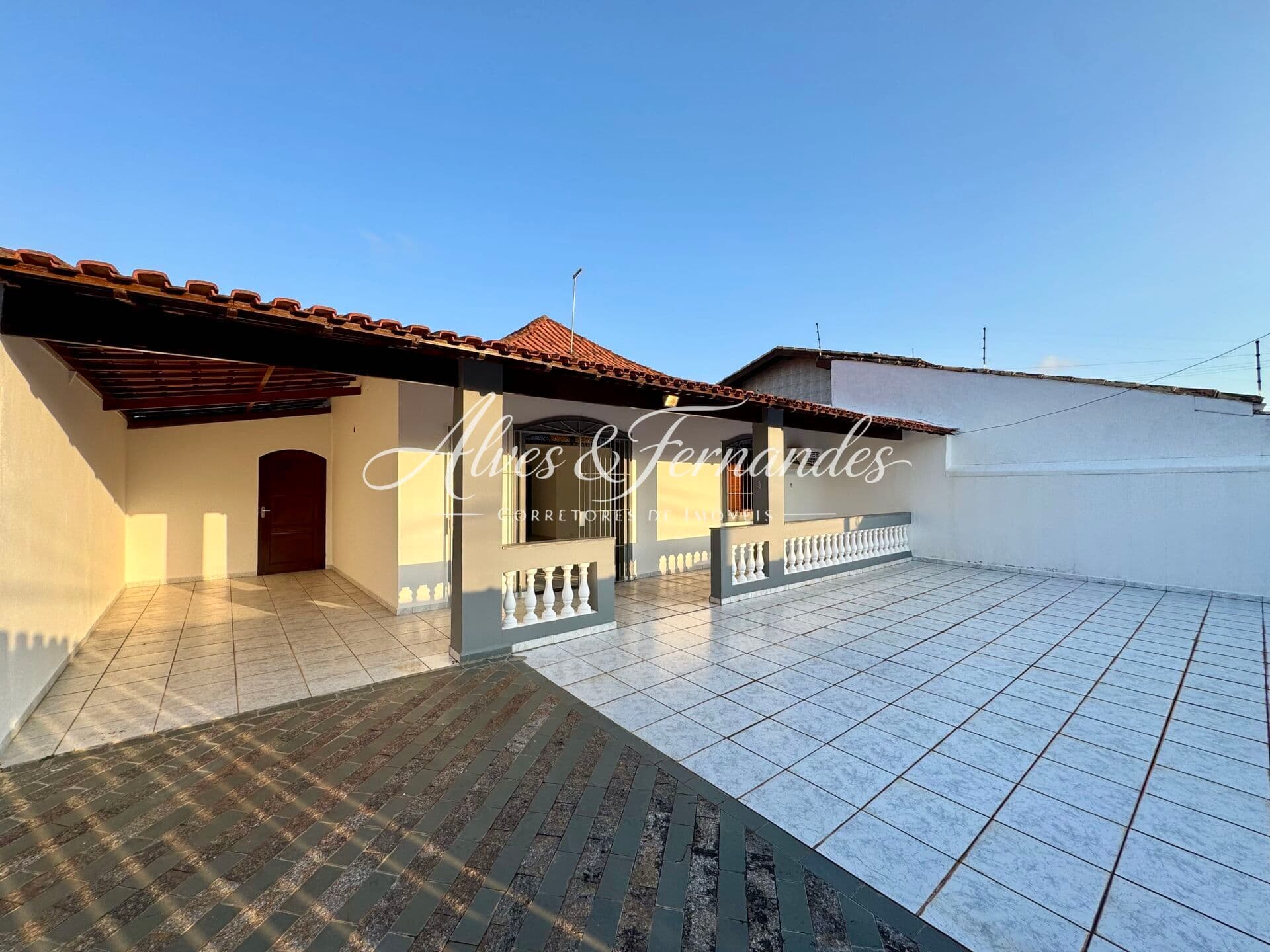 Casa 2 Quartos sendo 1 Suíte em Peruíbe, Bairro Beira Mar
