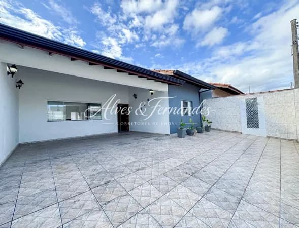 Casa em Belmira Novaes, Peruíbe/SP