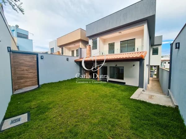 Mansão Moderna no Jardim Belvedere | 3 Quartos, Suíte Master com Sacada + Área Gourmet Privativa 🌿 Alto Padrão em Meio à Mata Atlântica