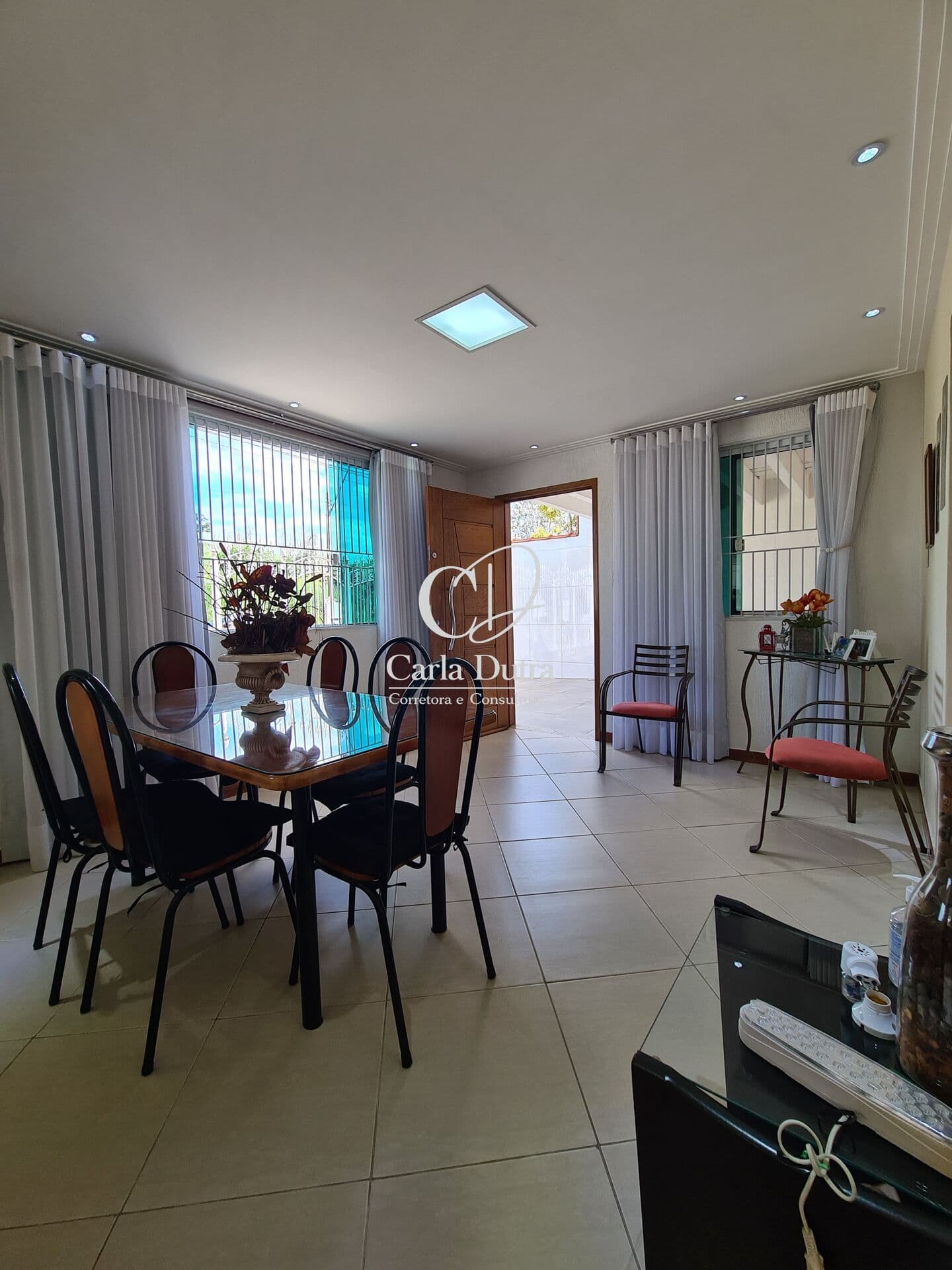 Casa Linear mobiliada c/ Piscina em Jardim Veneza, Volta Redonda/RJ