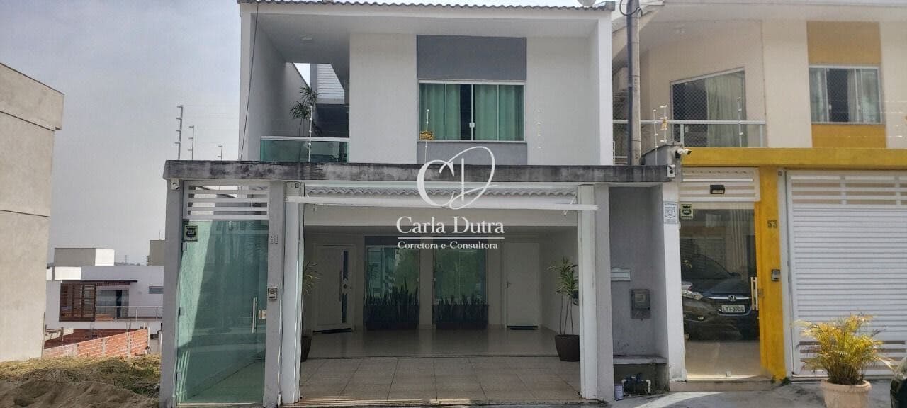 Casa Triplex Alto Padrão