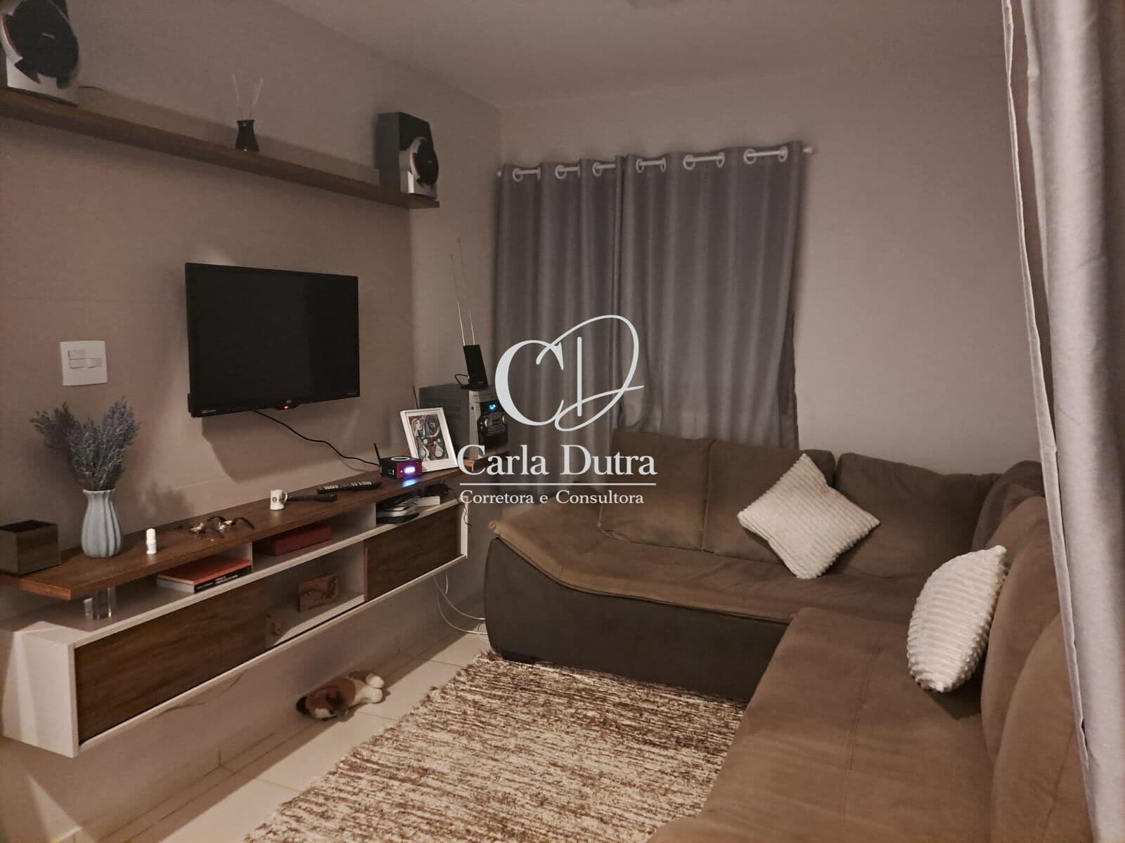 Chalé Mobiliado em Penedo | Alto da Serra | 1 Quarto + 2 Banheiros | Condomínio Completo