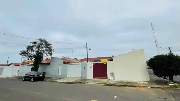 Casa à venda no bairro Jardim Vitória em Marília/SP