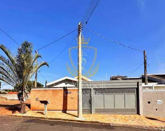 Excelente Casa à Venda em Bairro Nobre