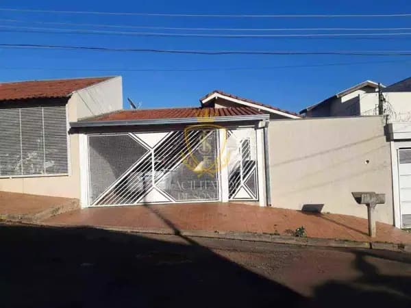Casa à venda no bairro Jardim Lavínia em Marília/SP
