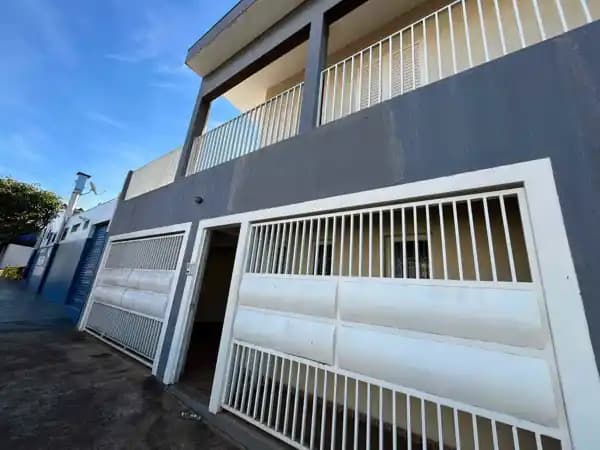Sobrado à Venda em Marília – 3 Dormitórios com Suíte Próximo à Av. República