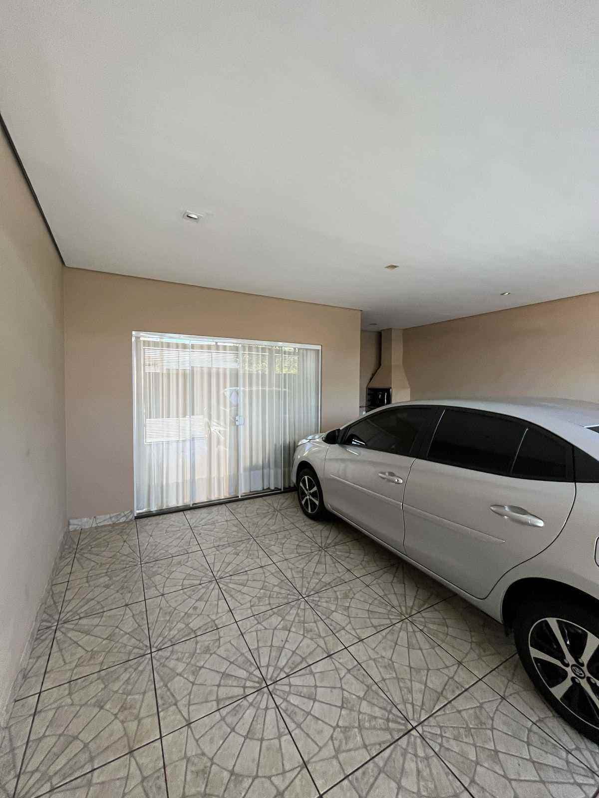 CASA MODERNA A 3 MINUTOS DO CENTRO DE MARÍLIA