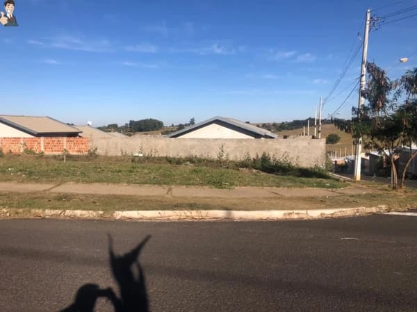 Terreno à venda no bairro Residencial Montana Padre Nobrega em Marília/SP