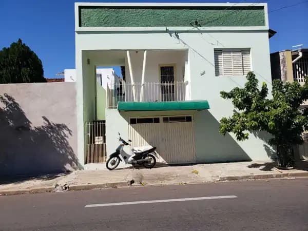 Casa à venda no bairro Alto Cafezal em Marília/SP