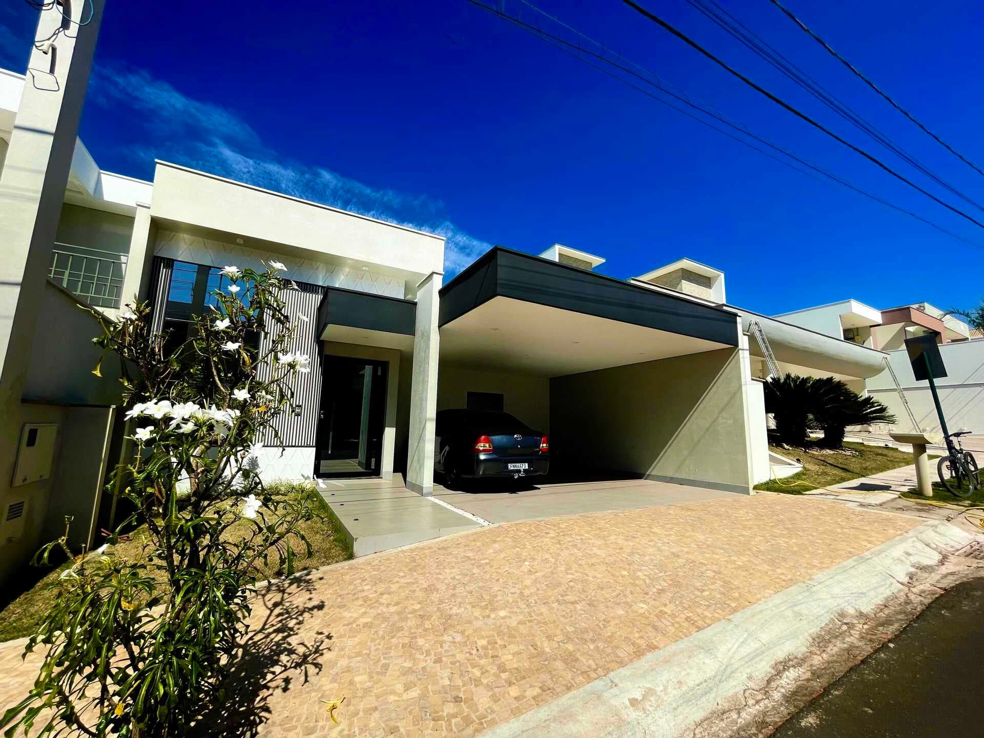 CASA NO CONDOMÍNIO RESERVA ESMERALDA