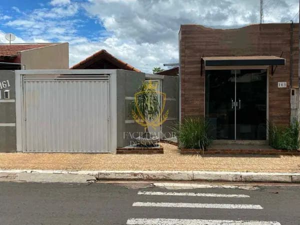 Casa à venda no bairro Centro em Echaporã/SP