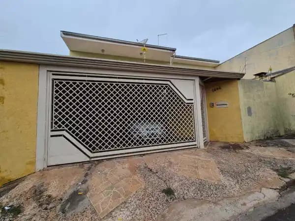 Casa à venda no bairro Palmital em Marília/SP
