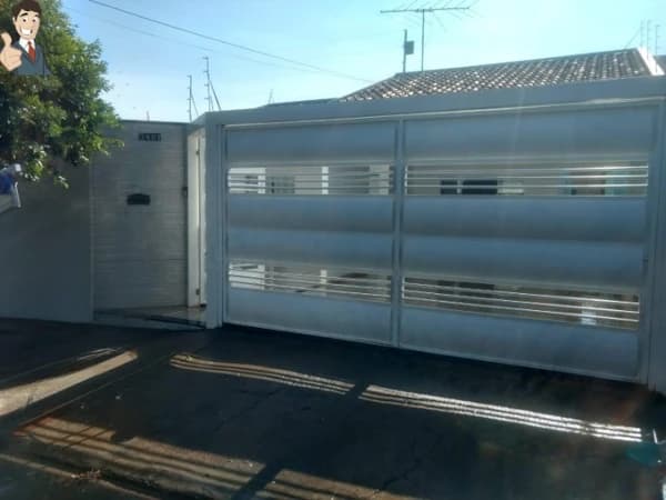 Casa à venda no bairro Distrito Industrial em Marília/SP