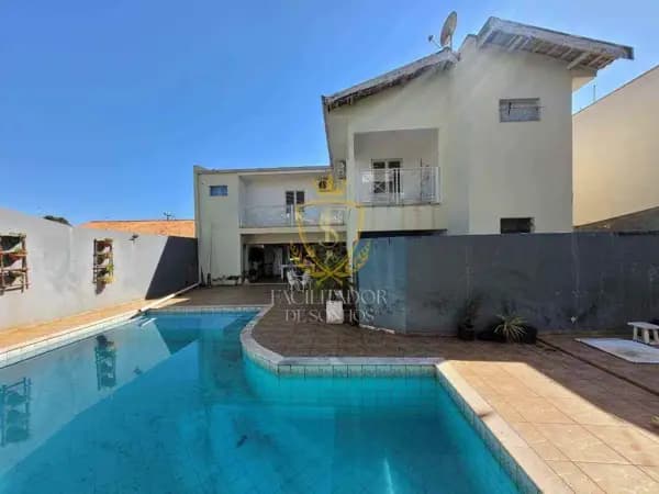 Casa à venda no bairro Jardim Tropical em Marília/SP