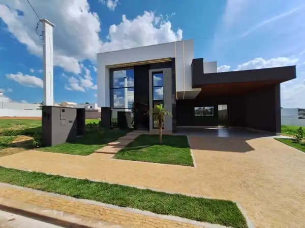 Casa à venda no bairro Jardim Maria Izabel em Marília/SP