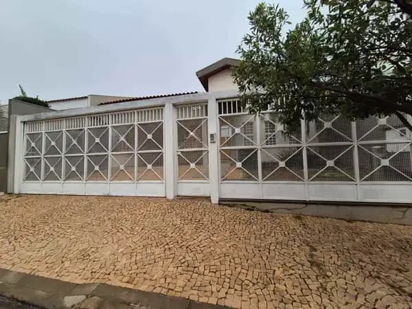 Casa à venda no bairro Residencial Vale Verde em Marília/SP