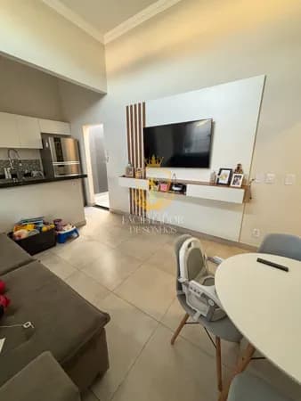 Casa à venda no Jardim Universitário – Marília/SP