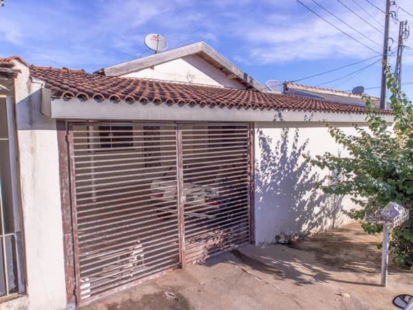 Casa à venda no bairro Jardim Santa Antonieta em Marília/SP