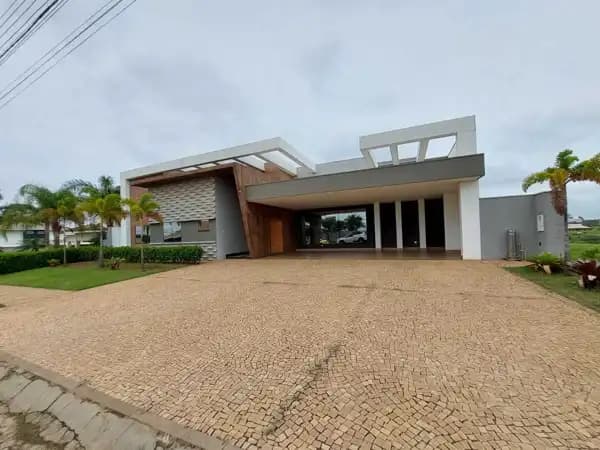 Casa à venda no bairro Residencial Vale Verde em Marília/SP