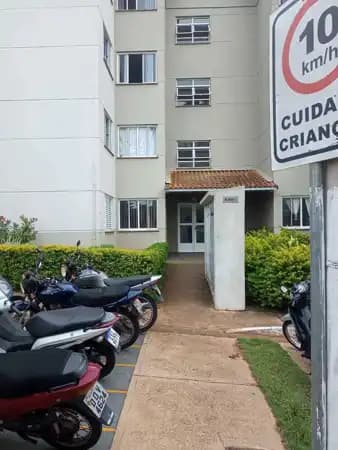 Apartamento à venda no bairro Paulo Correa de Lara em Marília/SP