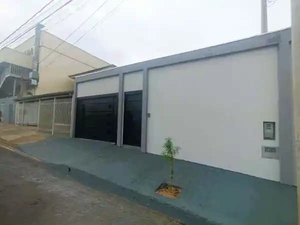 Casa à venda no bairro Jardim Santa Antonieta em Marília/SP