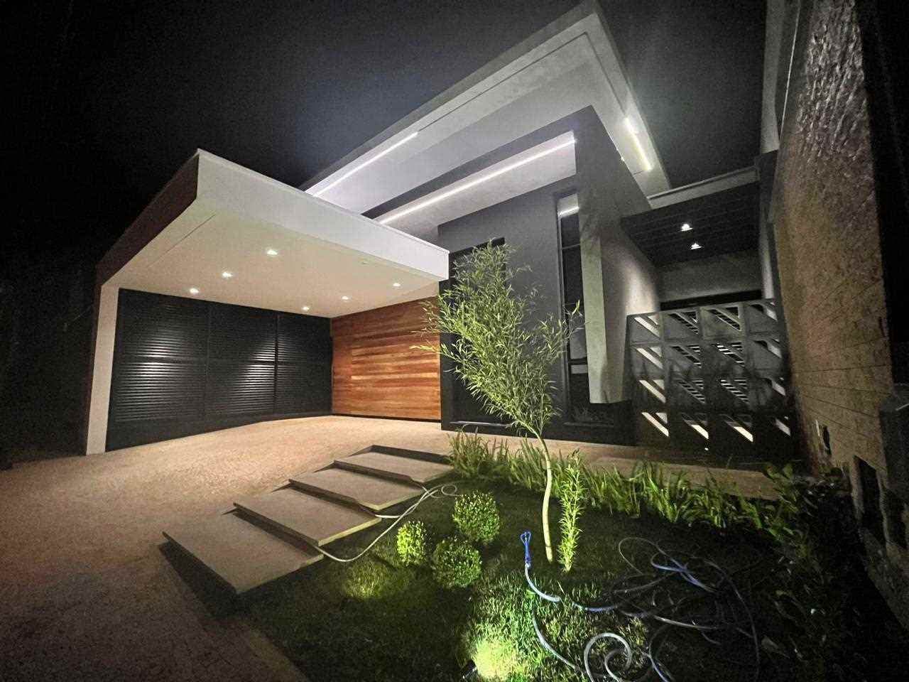 Residência térrea de alto padrão no Esmeralda Residence II