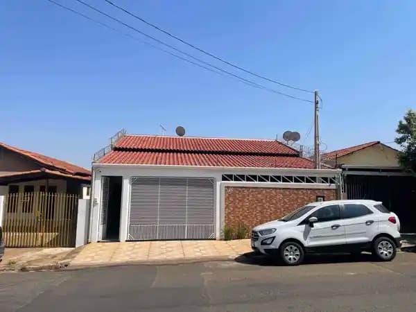Casa à venda no bairro Jardim Santa Antonieta em Marília/SP