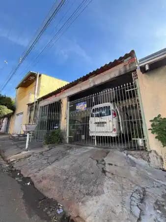 Casa à venda no bairro Parque Residencial Julieta em Marília/SP