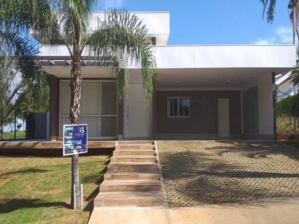 Casa à venda no bairro Loteamento Residencial Vale do Canaã em Marília/SP