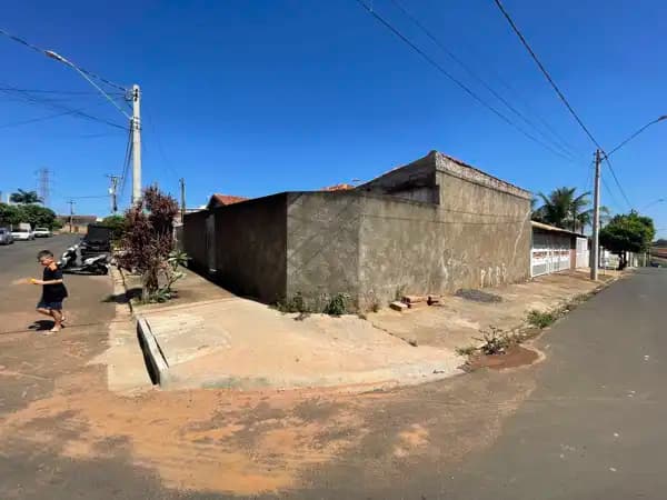 Casa à venda no bairro Parque das Vivendas em Marília/SP