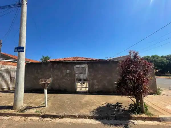 Casa à venda no bairro Parque das Vivendas em Marília/SP
