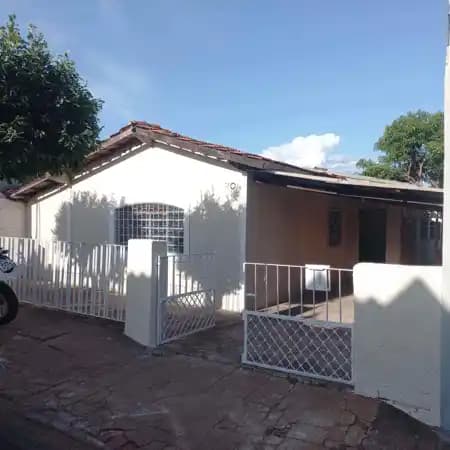 Casa à venda no bairro Núcleo Habitacional Castelo Branco em Marília/SP