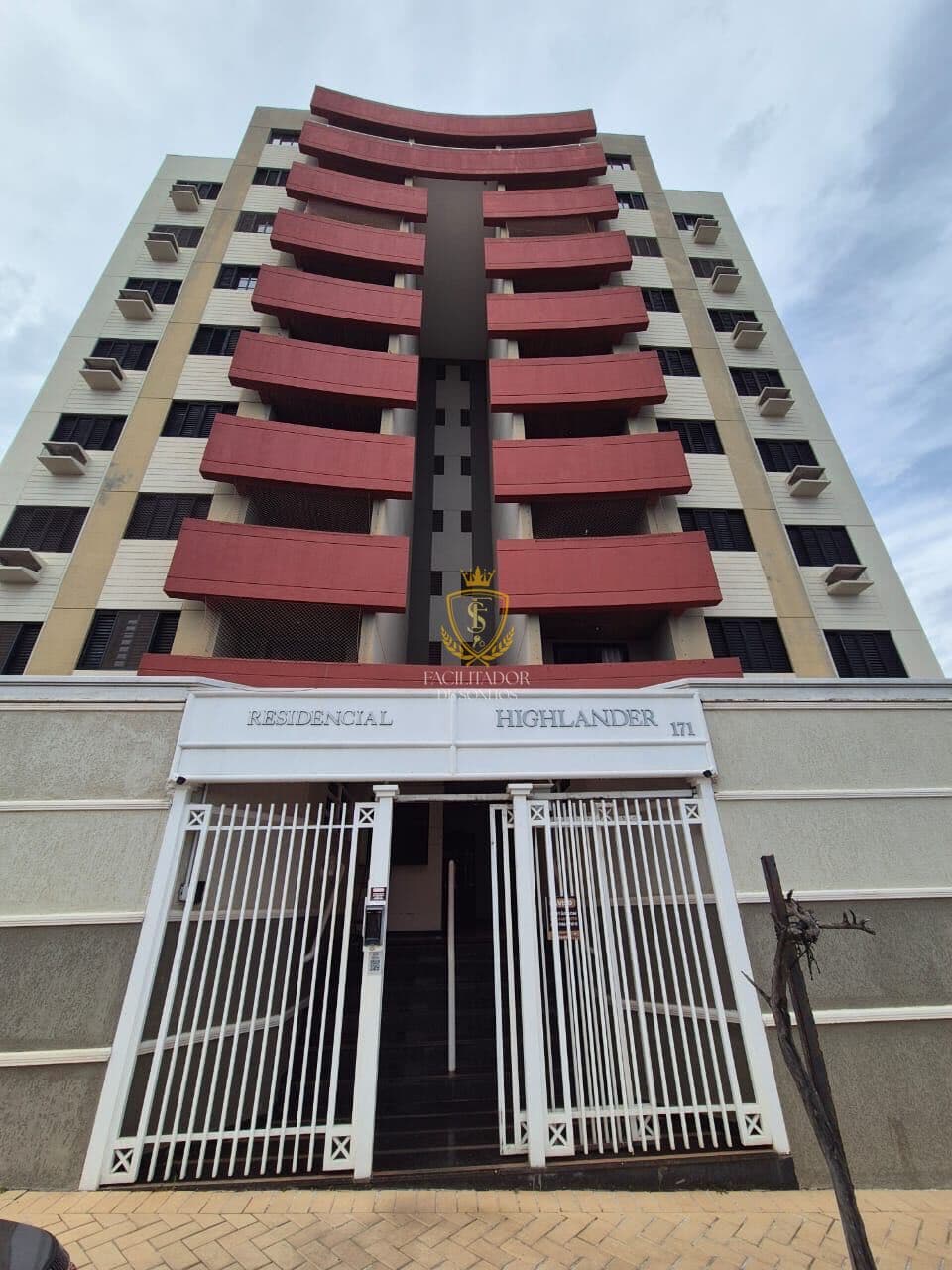 Apartamento no Condomínio Highlander