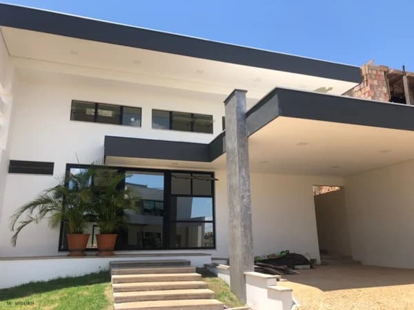 Casa à venda no bairro Parque das Esmeraldas II em Marília/SP