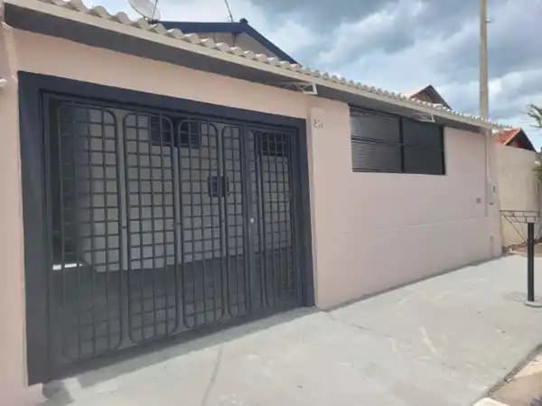 Casa à venda no bairro Jardim Continental em Marília/SP