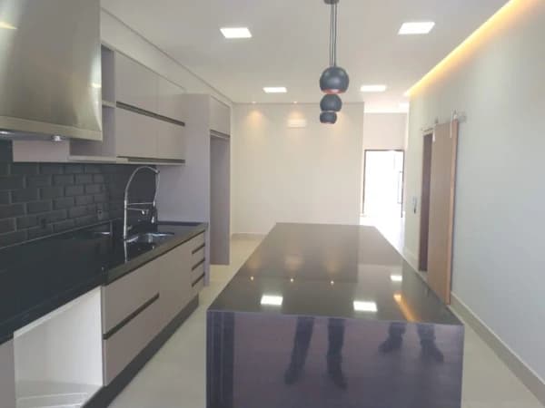 Casa à venda no bairro Verana Parque Alvorada em Marília/SP