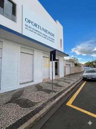 SALÃO COMERCIAL PARA LOCAÇÃO — LOCALIZAÇÃO ESTRATÉGICA EM Yara Clube de Marília
