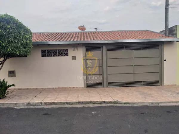 Casa à venda no bairro Jardim Santa Antonieta em Marília/SP