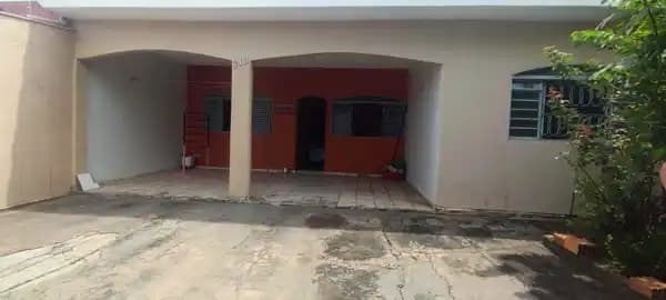 Casa à venda no bairro Núcleo Habitacional Castelo Branco em Marília/SP