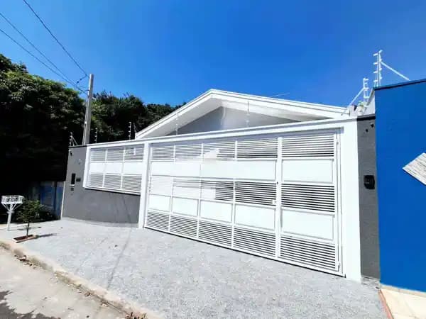 Casa à venda no bairro Alto Cafezal em Marília/SP