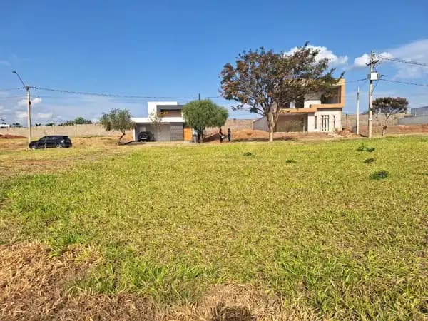 Terreno à venda no bairro Loteamento Residencial E Comercial Fazenda Sao Sebastiao em Marília/SP