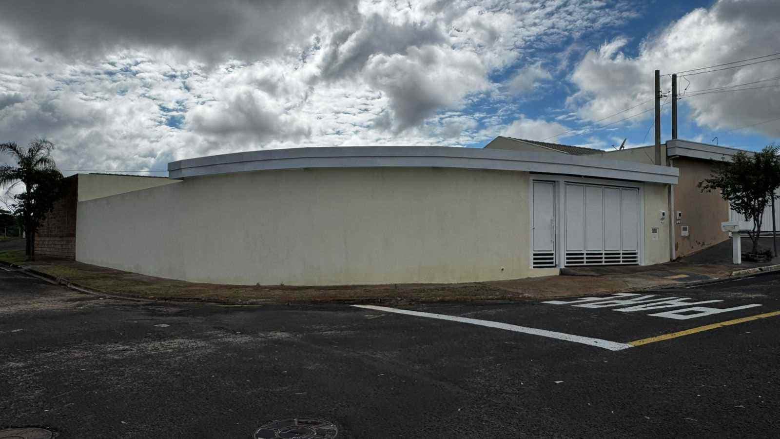 Casa à venda no bairro Residencial Salvador Bassalobre (Padre Nóbrega) em Marília/SP