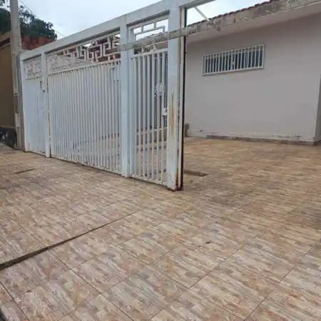 Casa à venda no bairro Jardim Santa Antonieta em Marília/SP