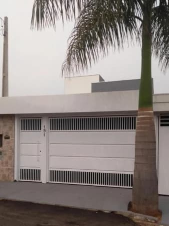 Casa à venda no bairro Hípica Paulista em Marília/SP