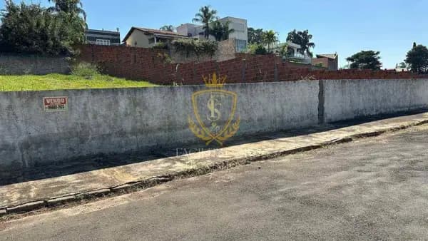Terreno à venda no bairro Jardim Acapulco em Marília/SP