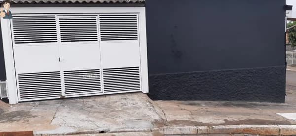 Casa à venda no bairro Palmital em Marília/SP