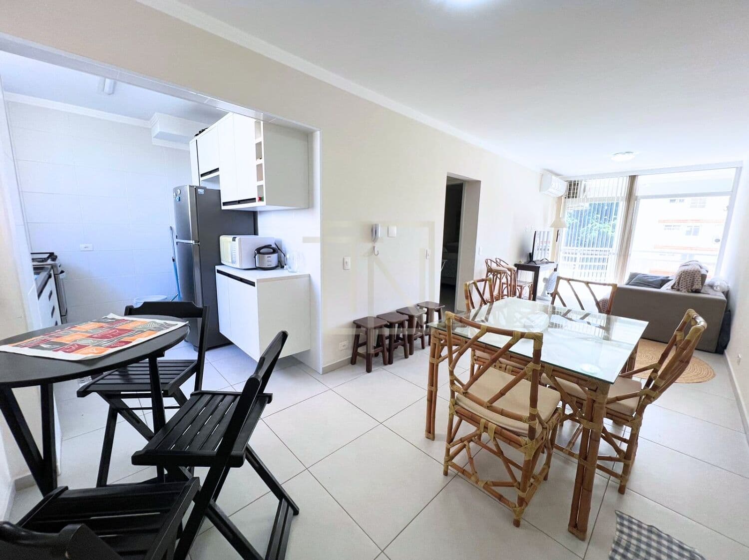 1 Dormitório com Vista para o Mar – Pitangueiras, 60m², 1 Vaga e Lazer
