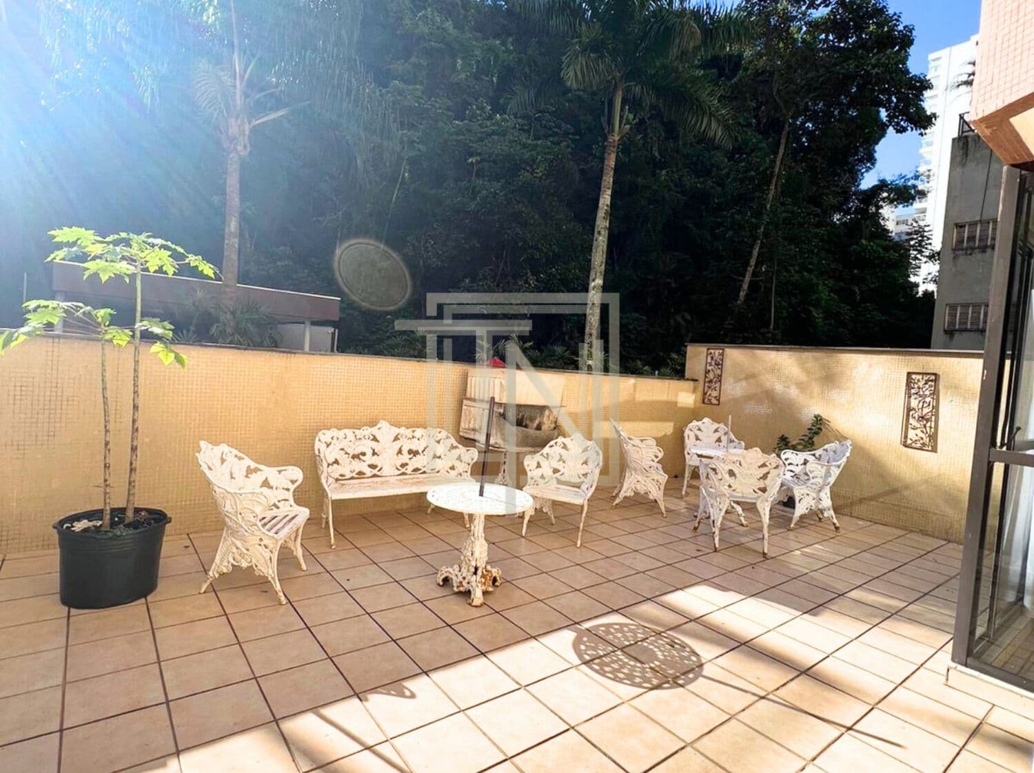 Apartamento Garden de 120m² | Pitangueiras | 3 Dorms, 1 Suíte