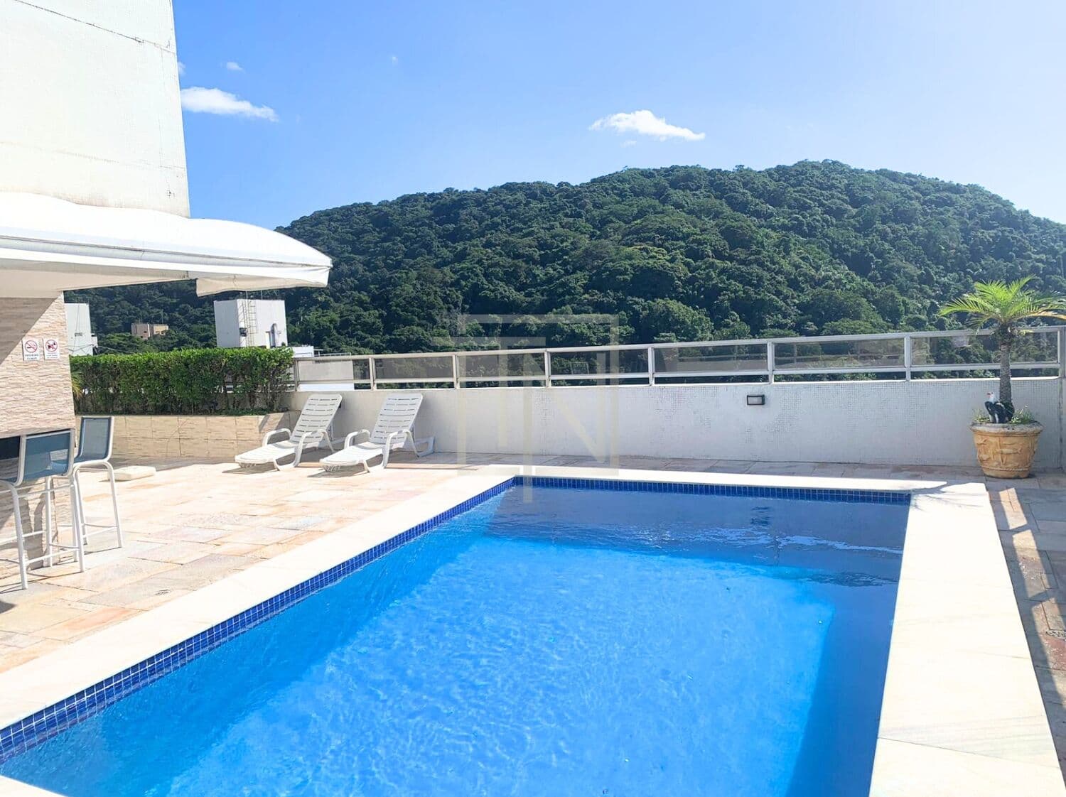 Apartamento com Lazer Completo na Pitangueiras por 350 mil