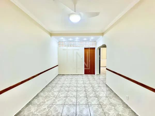 Apartamento Reformado com 2 Dormitórios com 60 m² – Pitangueiras
